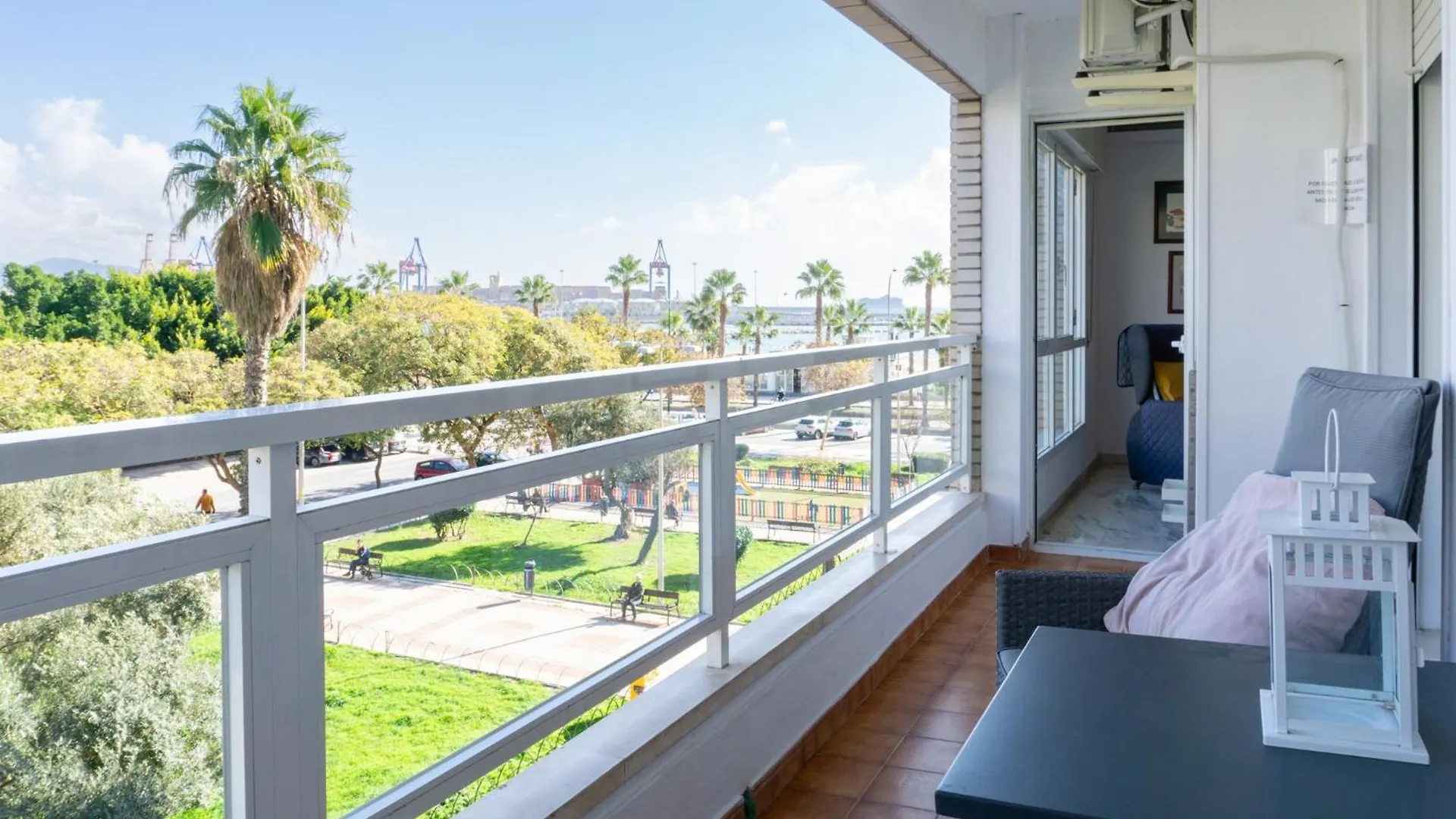 Sea Breeze Getaway Apartment Malaga