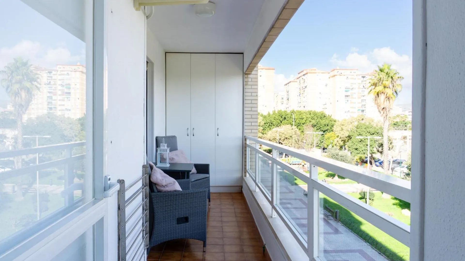Sea Breeze Getaway Apartment Malaga