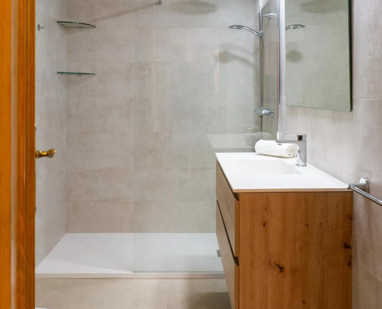 Sea Breeze Getaway Apartment Malaga